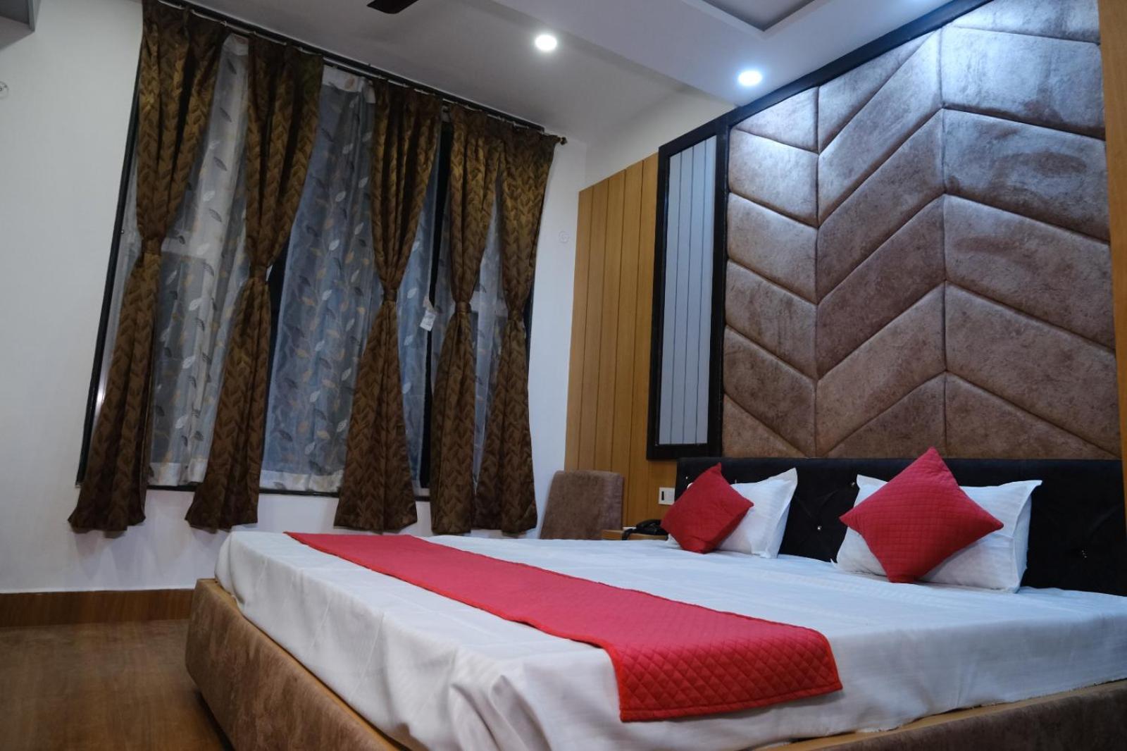 דאוגהאר Hotel Golden Continental מראה חיצוני תמונה